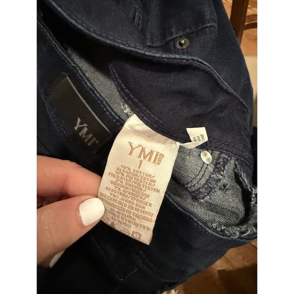 YMI Women's Black Size 1 Dark Denim Jeans 3 button Mid Rise - Picture 4 of 8